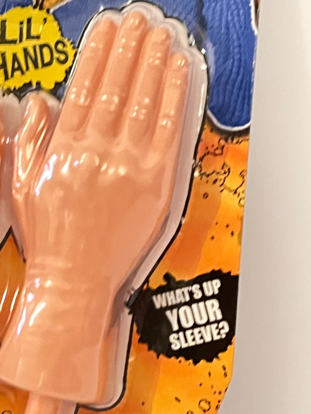 Tiny Hands Prank - Picture 8 of 13
